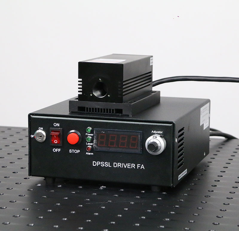 808nm 8W High power IR Semiconductor Laser 0~30khz Analog or TTL